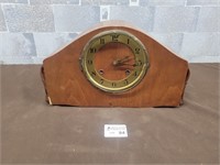 Vintage made in Canada mantle clock