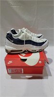 Nike air max 95 essential size 13 in the box