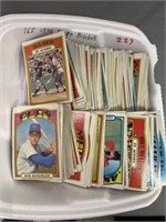 (165) 1972 Topps Baseball Cards