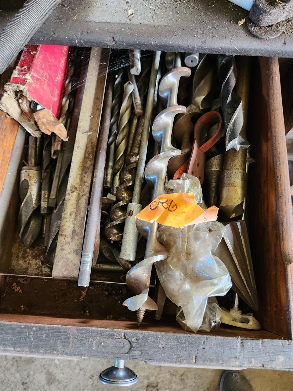 Drill bits Drawer contents