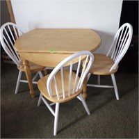 DROP LEAF TABLE W/ 3 CHAIRS (TABLE 40" LONG >>>>>>