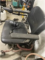 power wheel chair, NEEDS BATTERY