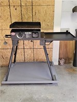 Char-Griller Flat Iron Propane Grill with Cart