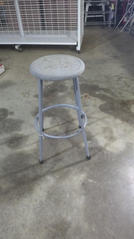 METAL STOOL