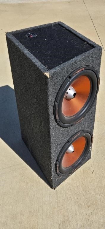 Sub Box, center damage on speaker cones, good box