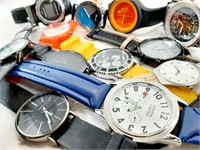 13 belles montres, batteries à changer