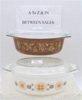 PAIR OF PYREX COVERED CASSEROLES