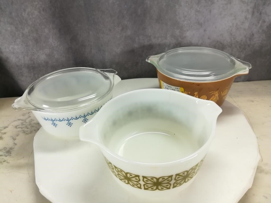 (3) Pyrex Bowls