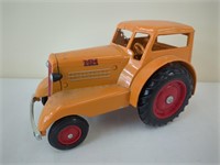 MM Comfort Tractor 1/16