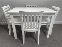 Carolina Small Table and Chairs in Simply White