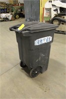 Toter 64-Gal Rolling Trash Can