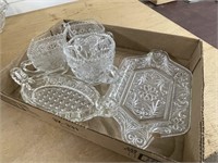 Flat with glass dishes