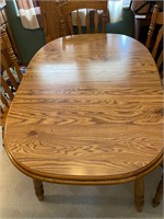 41x58 oak table, 4 chairs, 2 leaves