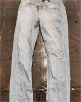 Used (Size 38) light blue slim jeans for
