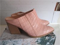 NEW LADIES SHOES SIZE 11