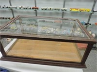 Display Cabinet with Shelf