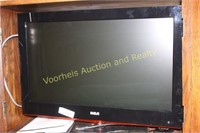 RCA 26" LCD flatscreen TV w/built in DVD player