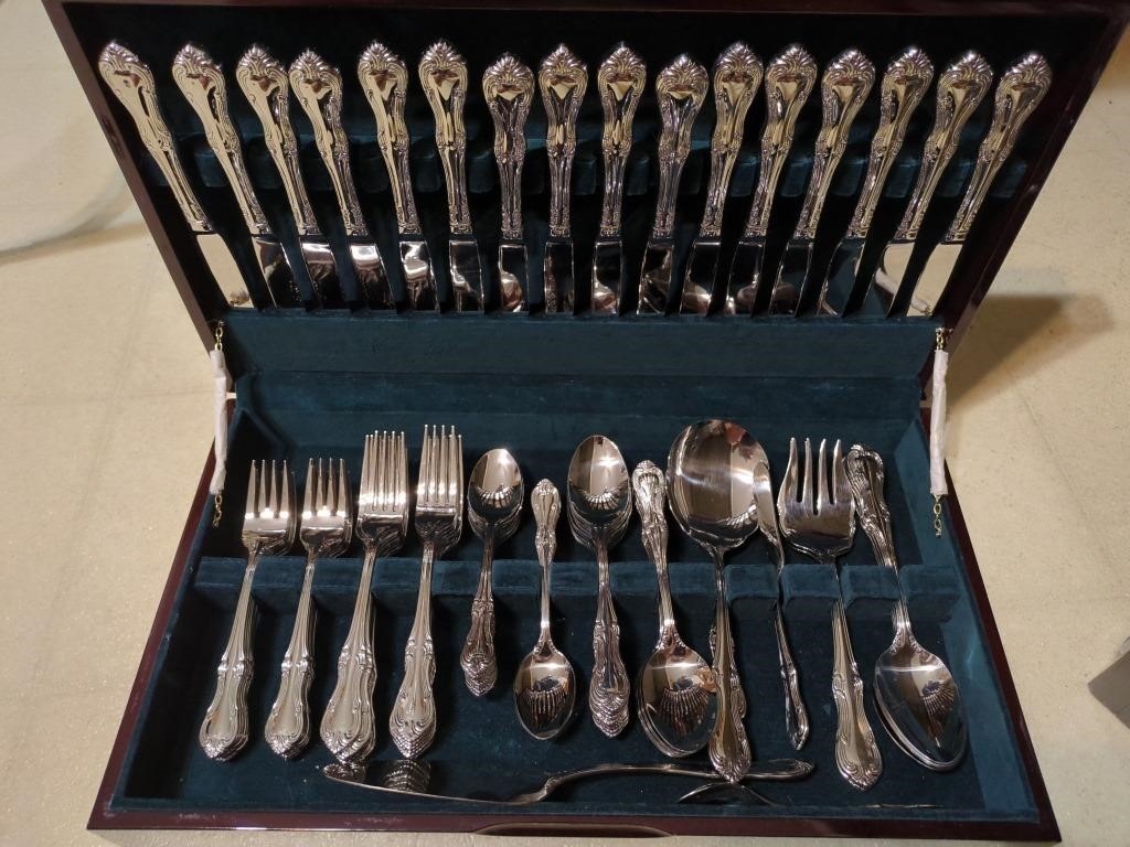 Vintage Wallace Silver-Plate flatware in Case