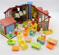1980 FISHER PRICE PLAY HOUSE, FIGURES, FURNITURE