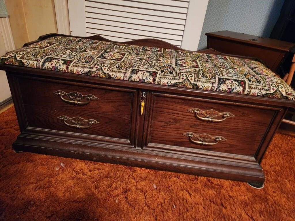 Vintage Lane Cedar Chest