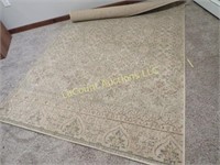5' x 7' area rug great condition