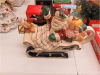 Charming Santa's sleigh ceramiic tea pot