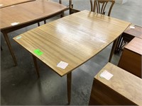 Vintage Mid Century Table *No Leaf* 54 x 29 x 35
