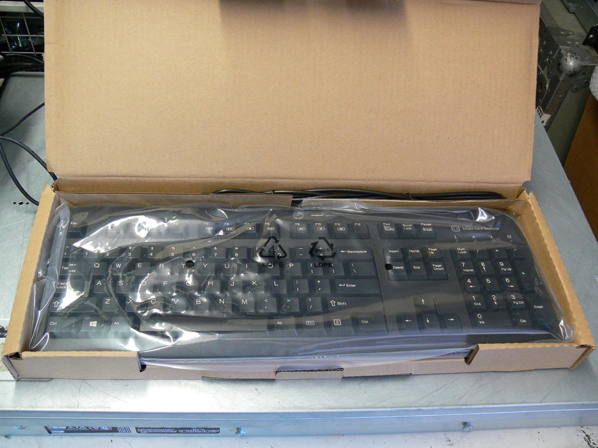 HP 701671-001 USB Windows keyboard assembly - With