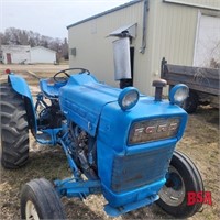 OFFSITE* Ford 2000 tractor