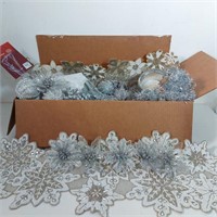 SILVER XMAS DECOR