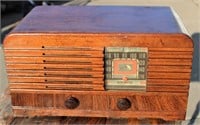 Antique RCA Radio