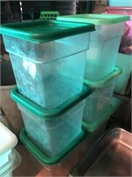 6 Plastic Storage Containers with Covers