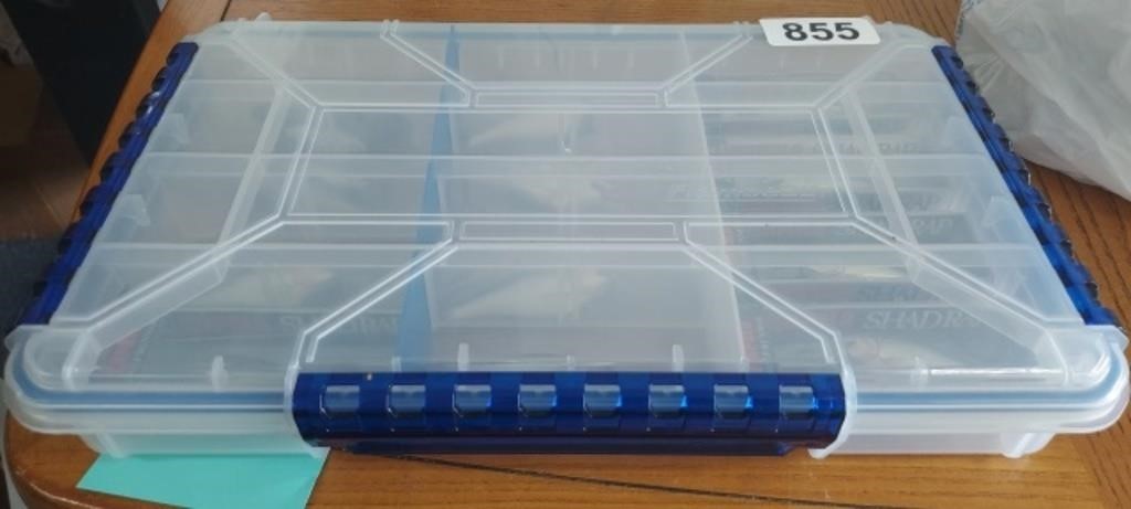 PLASTIC ORGANIZER WITH FISHING TACKLE