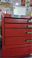 Champion 4 Drawer Tool Chest with Key.      (