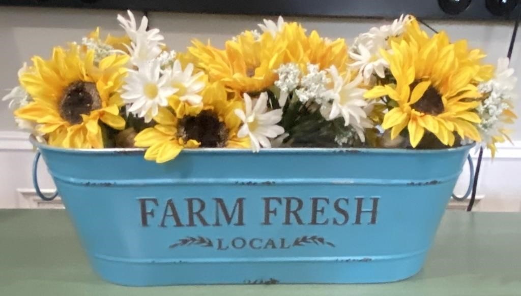 FARM FRESH TIN WITH FLOWERS