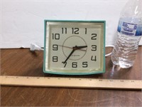Nice Vintage General Electric Wall Clock