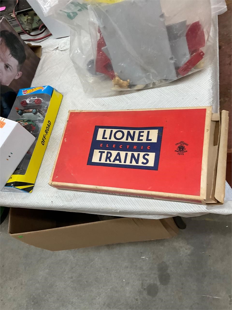 Vintage Lionel Toy Train Lot
