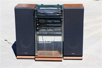 Vintage Stereo System w Turntable Speakers