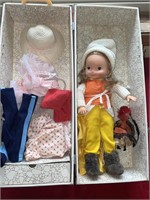 Vintage Doll carrying case & clothing