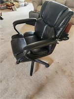 Office Chair-Missing 1 Wheel
