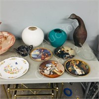 ceramic vases, plates w/ ewer & basin