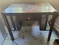 Wooden desk. 24"×36".