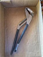 Craftsman large tongue & groove pliers