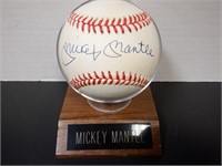 MICKEY MANTLE SIGNED AUTO BASEBALL