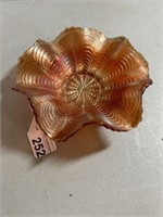 VINTAGE FENTON MARIGOLD PEACOCK TAIL RUFFLED