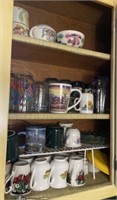 Miscellaneous glasses, mugs, and soup cups