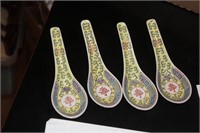 Set of 4 Vintage Chinese Porcelain Spoons