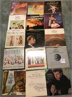 703 - LOT OF VINTAGE VINYL RECORDS (E)