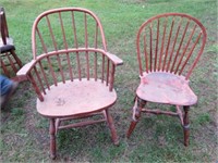 2 MIS MATCHED CHAIRS