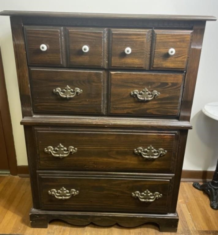 Chest of drawers